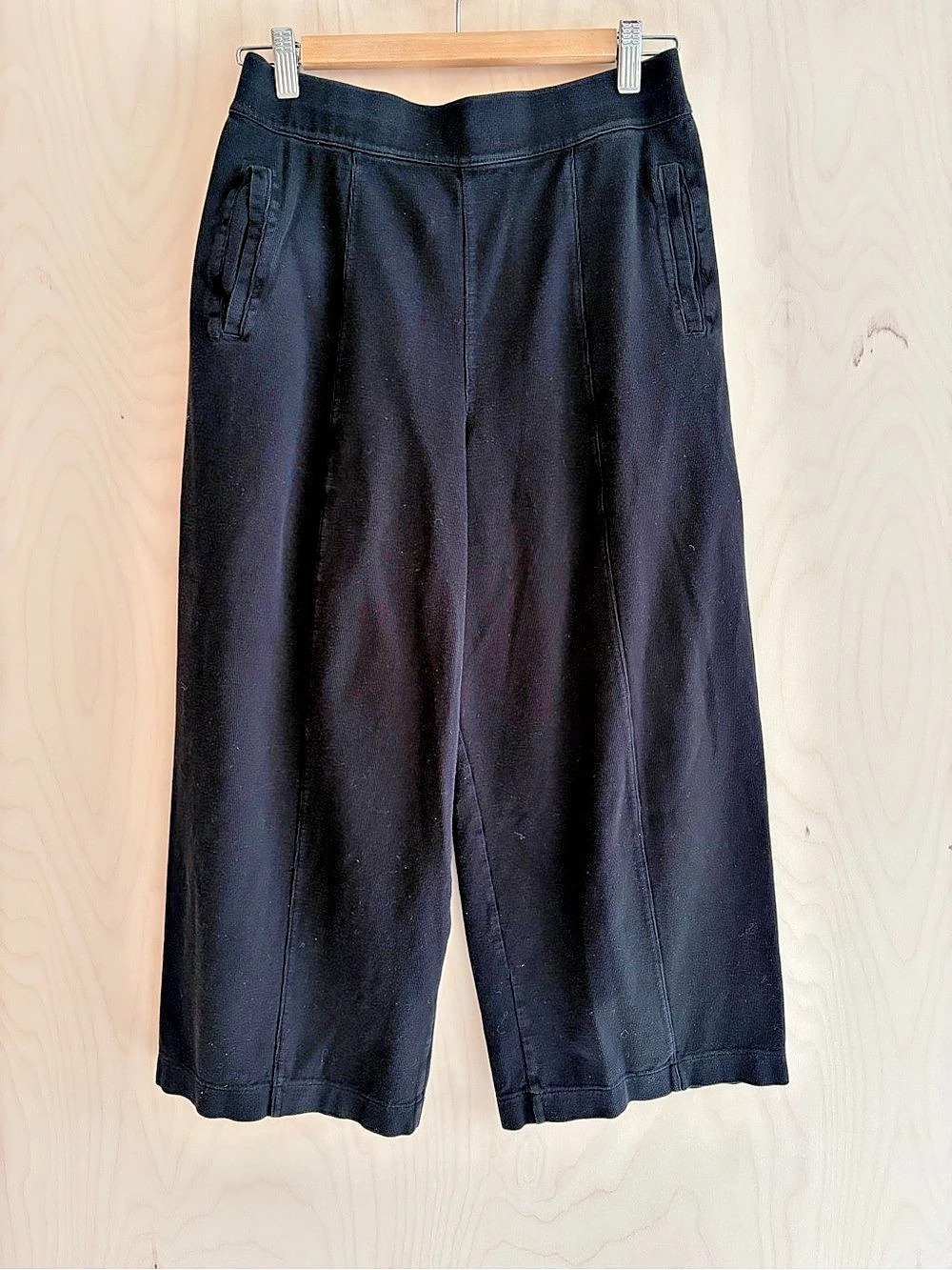Uniqlo U Wide Leg Knit Culotte in Black Size Medium